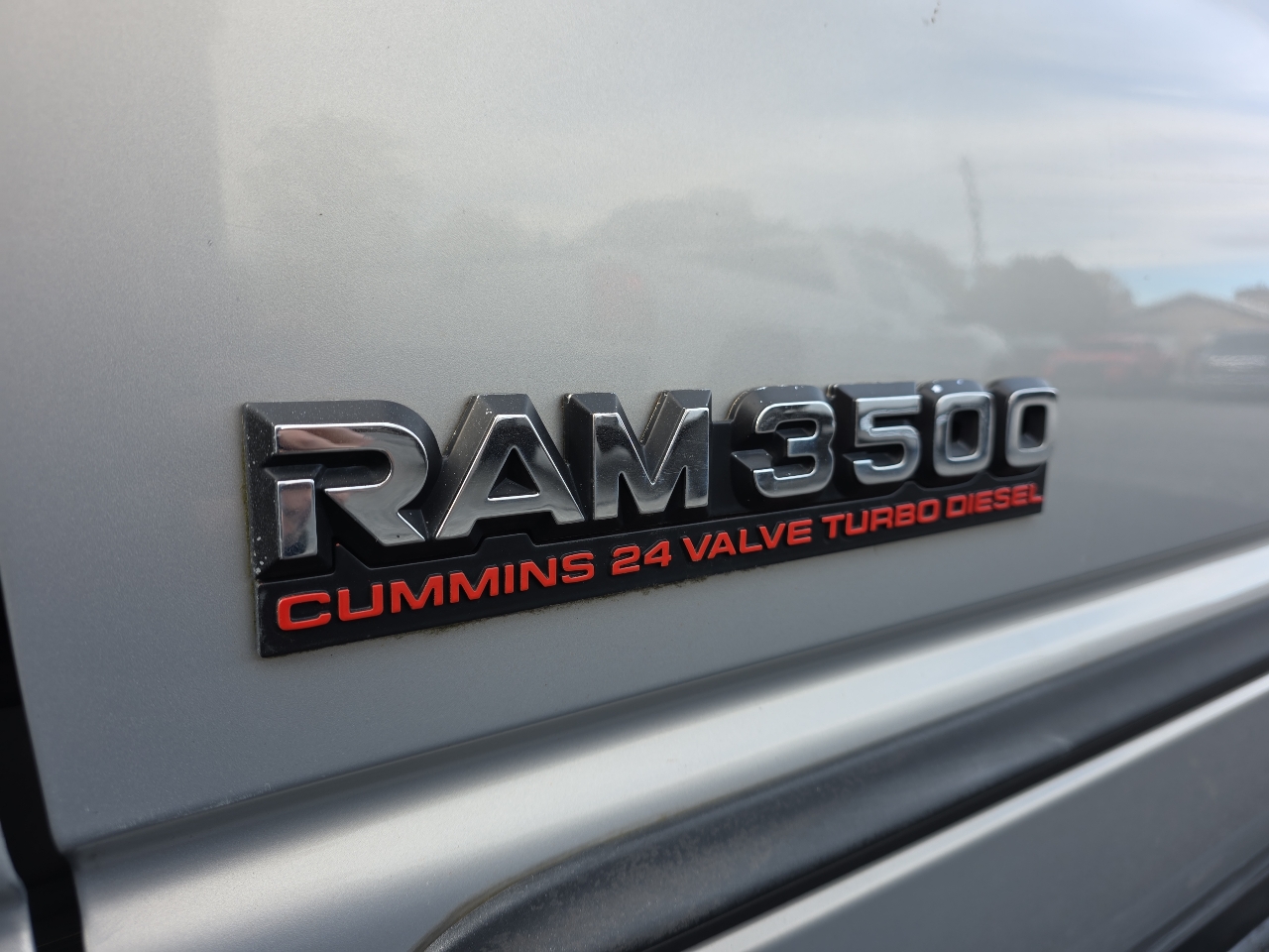 Dodge Ram 3500 4dr Quad Cab 155" WB DRW 2001