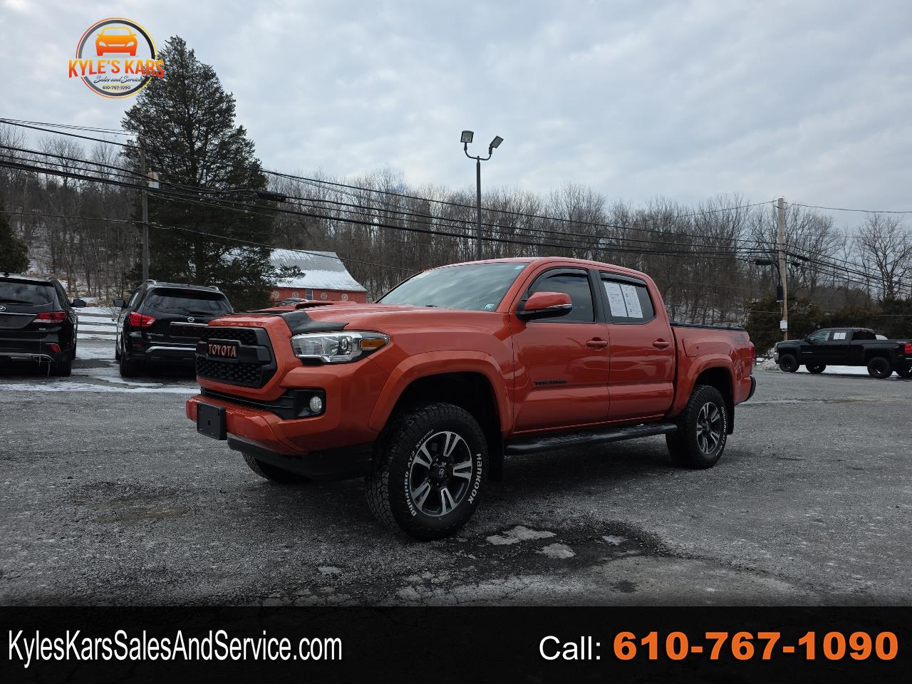 2017 Toyota Tacoma TRD Off Road Double Cab 5' Bed V6 4x4 MT (Natl)