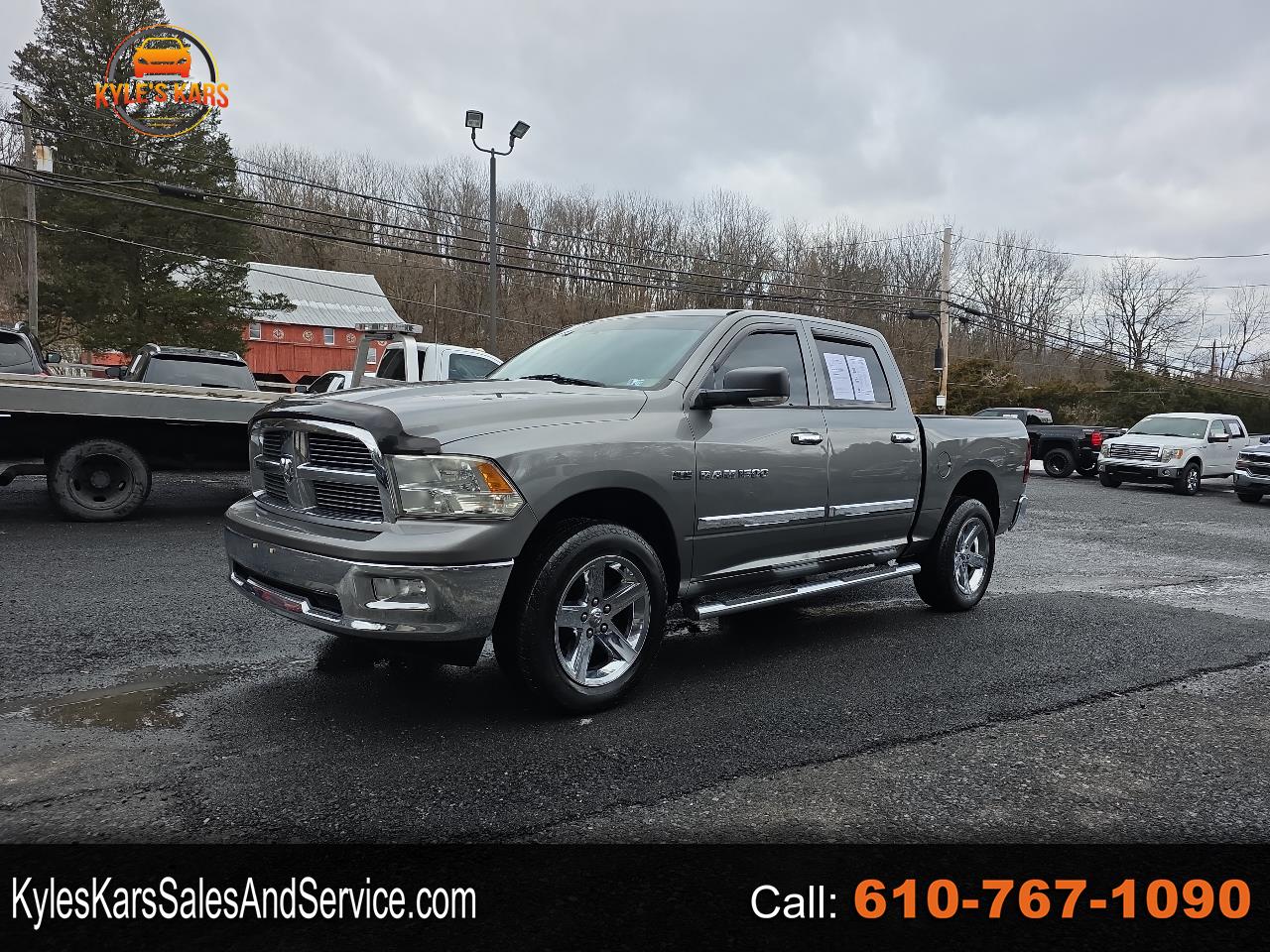 2012 RAM 1500 4WD Crew Cab 140.5" Big Horn