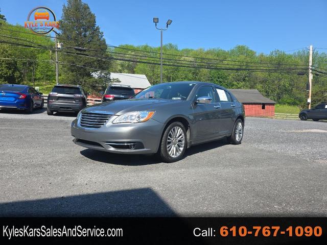 2013 Chrysler 200 Limited Sedan FWD