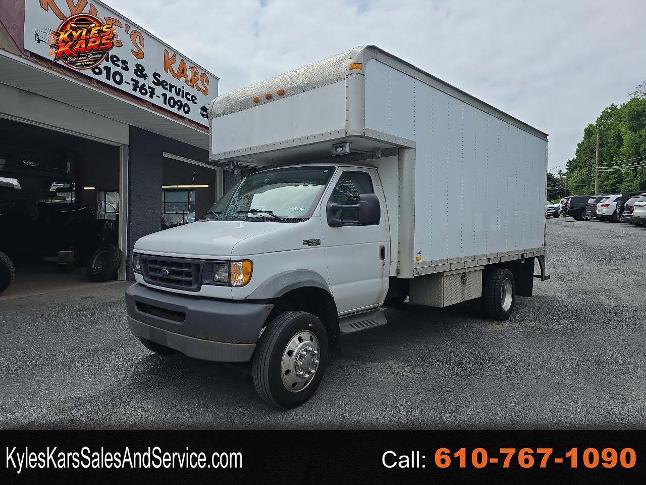 2003 Ford Super Duty E-550 DRW Reg Cab 160" WB