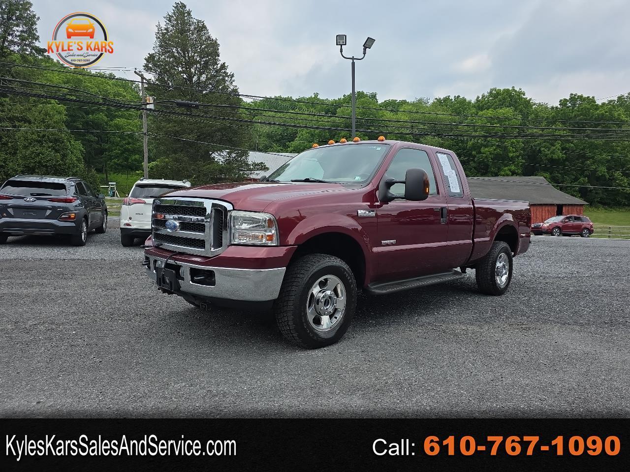 2005 Ford Super Duty F-250 Supercab 142" Lariat 4WD