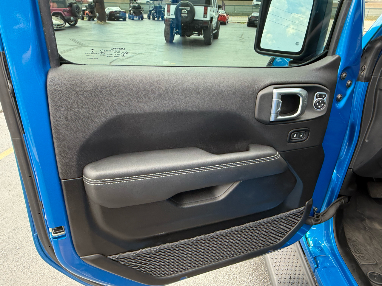 Jeep Wrangler 4xe Unlimited Sahara 4x4 2022 Jeep Wrangler 4xe Unlimited Sahara 4x4 2022