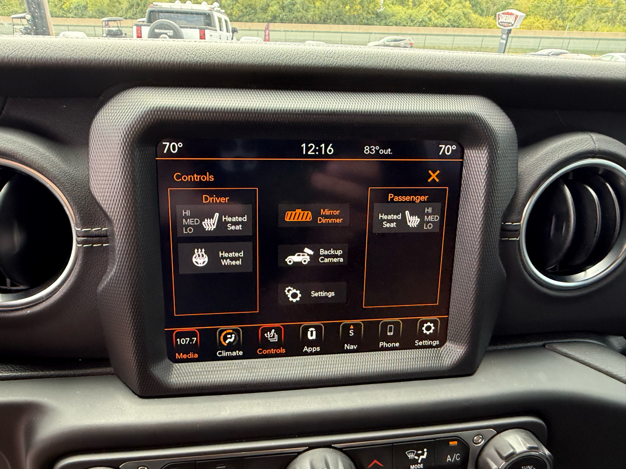 Jeep Wrangler 4xe Unlimited Sahara 4x4 2022 Jeep Wrangler 4xe Unlimited Sahara 4x4 2022