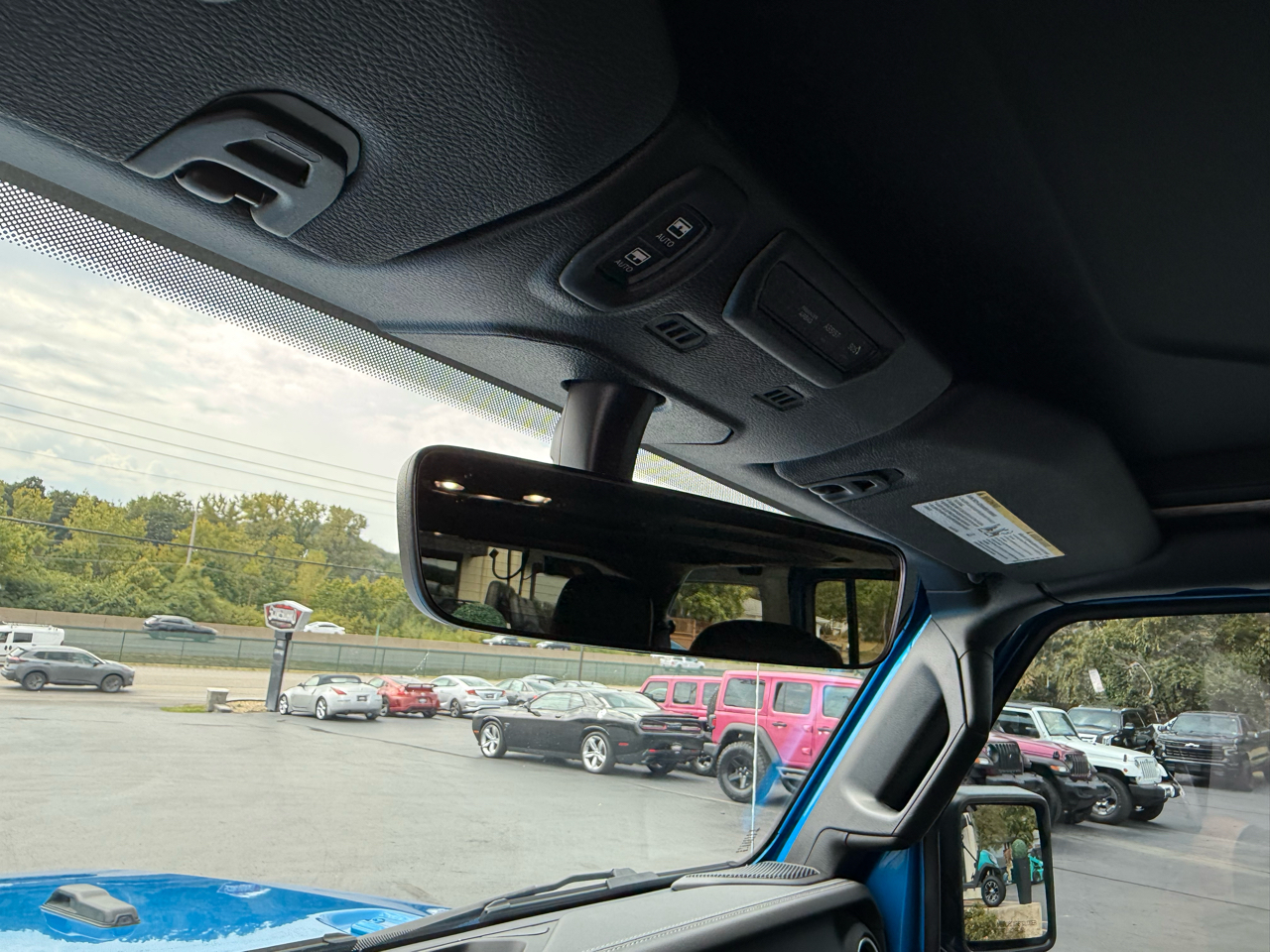 Jeep Wrangler 4xe Unlimited Sahara 4x4 2022 Jeep Wrangler 4xe Unlimited Sahara 4x4 2022