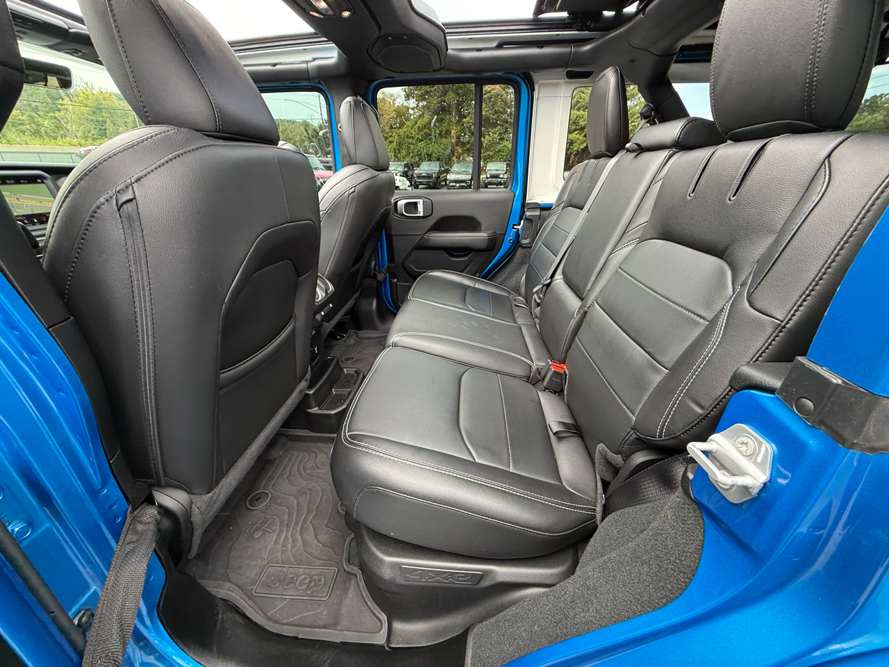 Jeep Wrangler 4xe Unlimited Sahara 4x4 2022 Jeep Wrangler 4xe Unlimited Sahara 4x4 2022