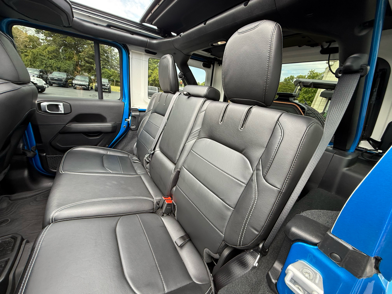 Jeep Wrangler 4xe Unlimited Sahara 4x4 2022 Jeep Wrangler 4xe Unlimited Sahara 4x4 2022