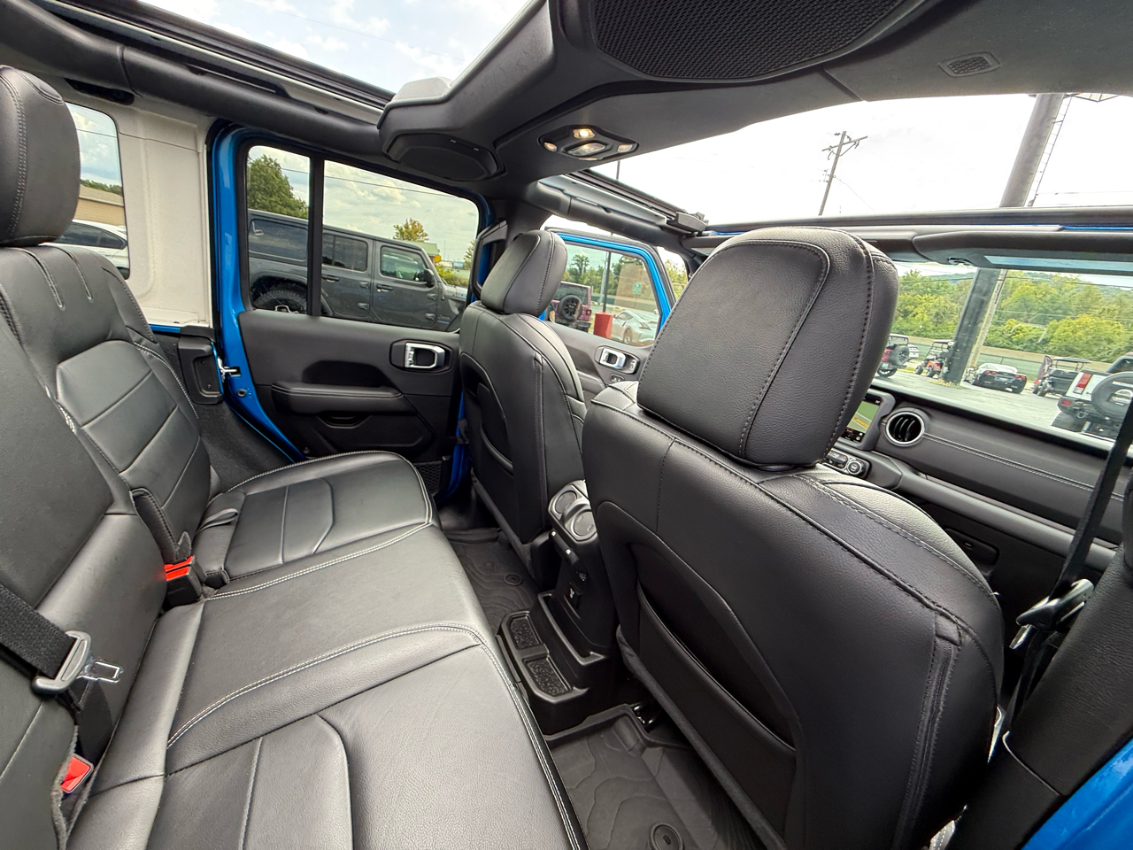 Jeep Wrangler 4xe Unlimited Sahara 4x4 2022 Jeep Wrangler 4xe Unlimited Sahara 4x4 2022