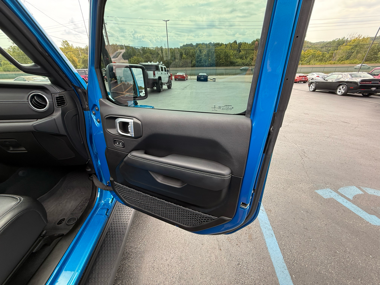 Jeep Wrangler 4xe Unlimited Sahara 4x4 2022 Jeep Wrangler 4xe Unlimited Sahara 4x4 2022