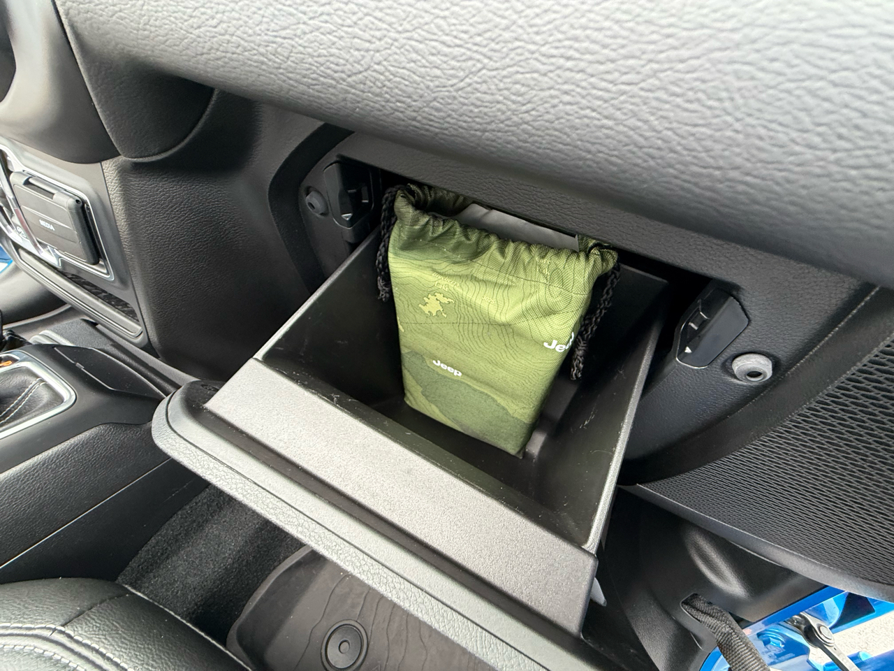 Jeep Wrangler 4xe Unlimited Sahara 4x4 2022 Jeep Wrangler 4xe Unlimited Sahara 4x4 2022