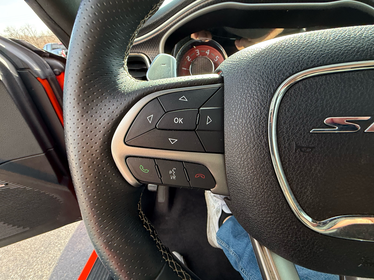 Dodge Challenger 2dr Cpe SRT Hellcat 2016