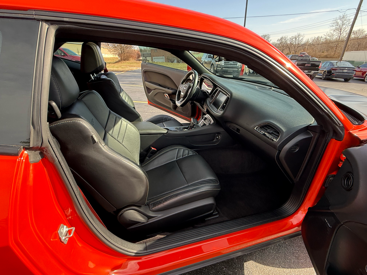 Dodge Challenger 2dr Cpe SRT Hellcat 2016