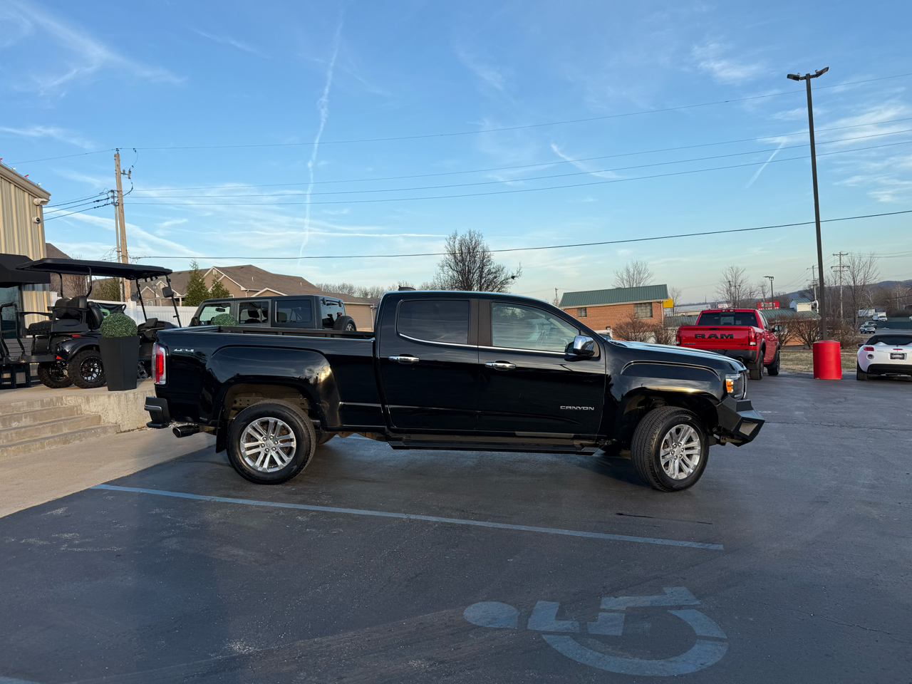 GMC Canyon 4WD Crew Cab 140.5" SLT 2017