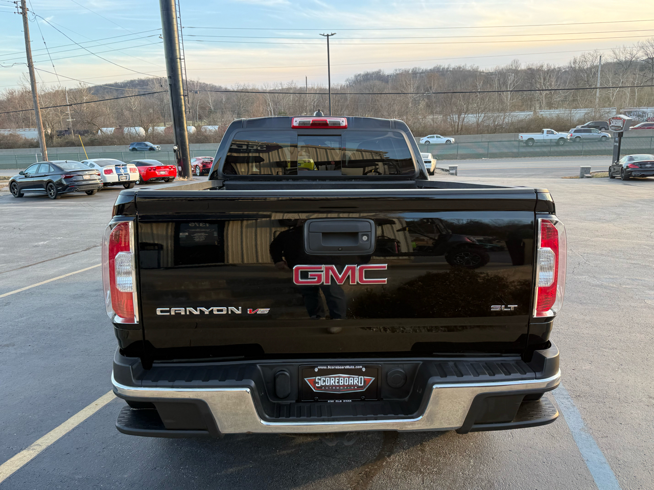 GMC Canyon 4WD Crew Cab 140.5" SLT 2017