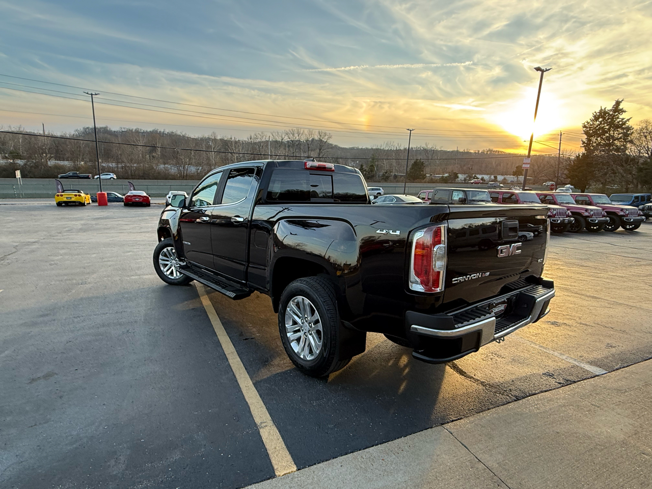 GMC Canyon 4WD Crew Cab 140.5" SLT 2017