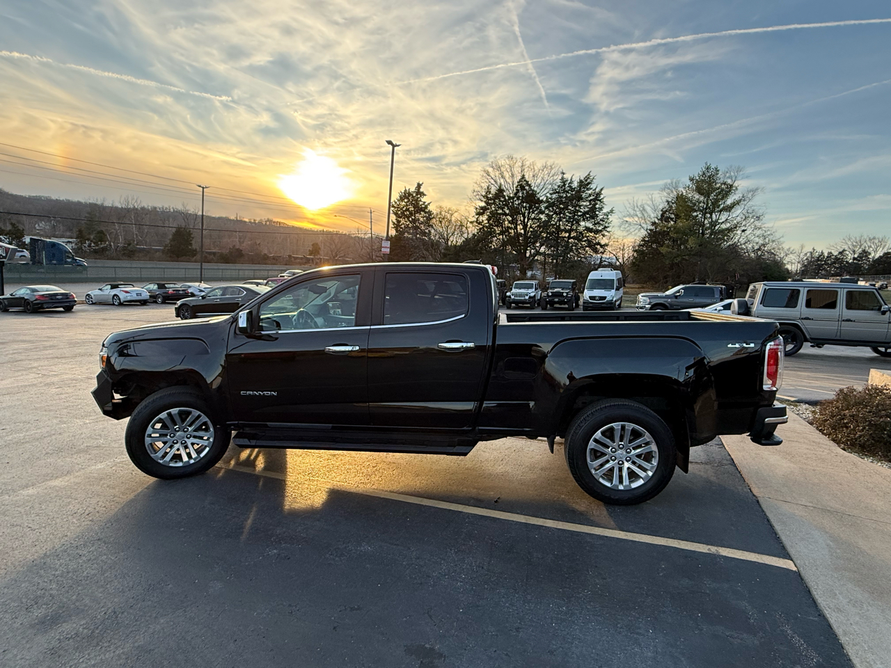 GMC Canyon 4WD Crew Cab 140.5" SLT 2017