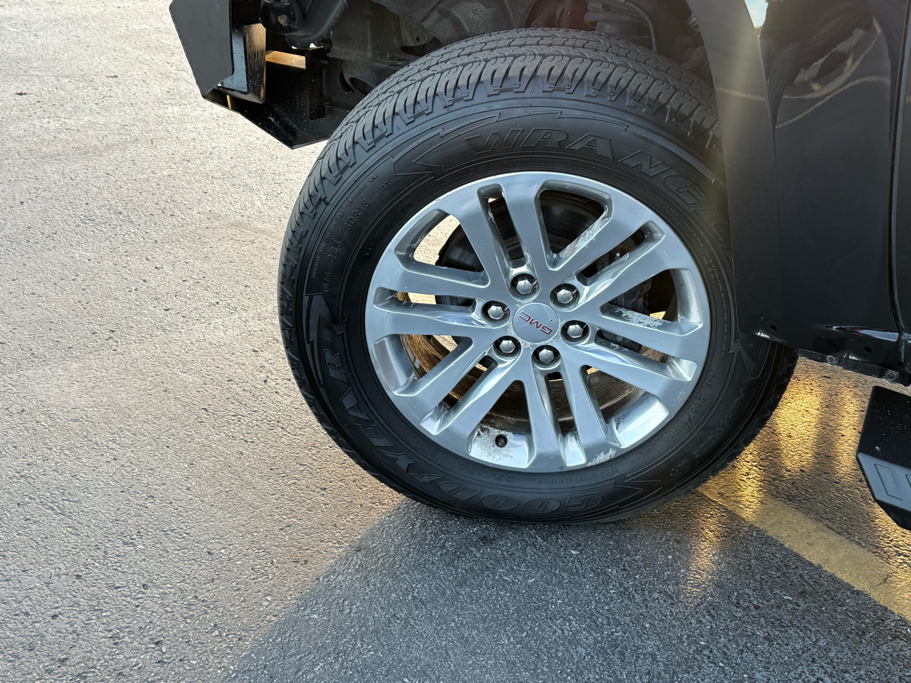 GMC Canyon 4WD Crew Cab 140.5" SLT 2017