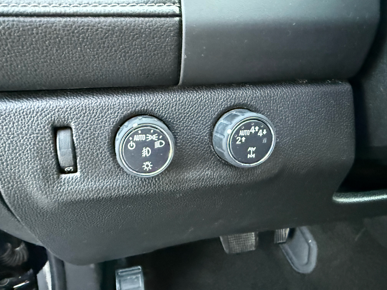 GMC Canyon 4WD Crew Cab 140.5" SLT 2017