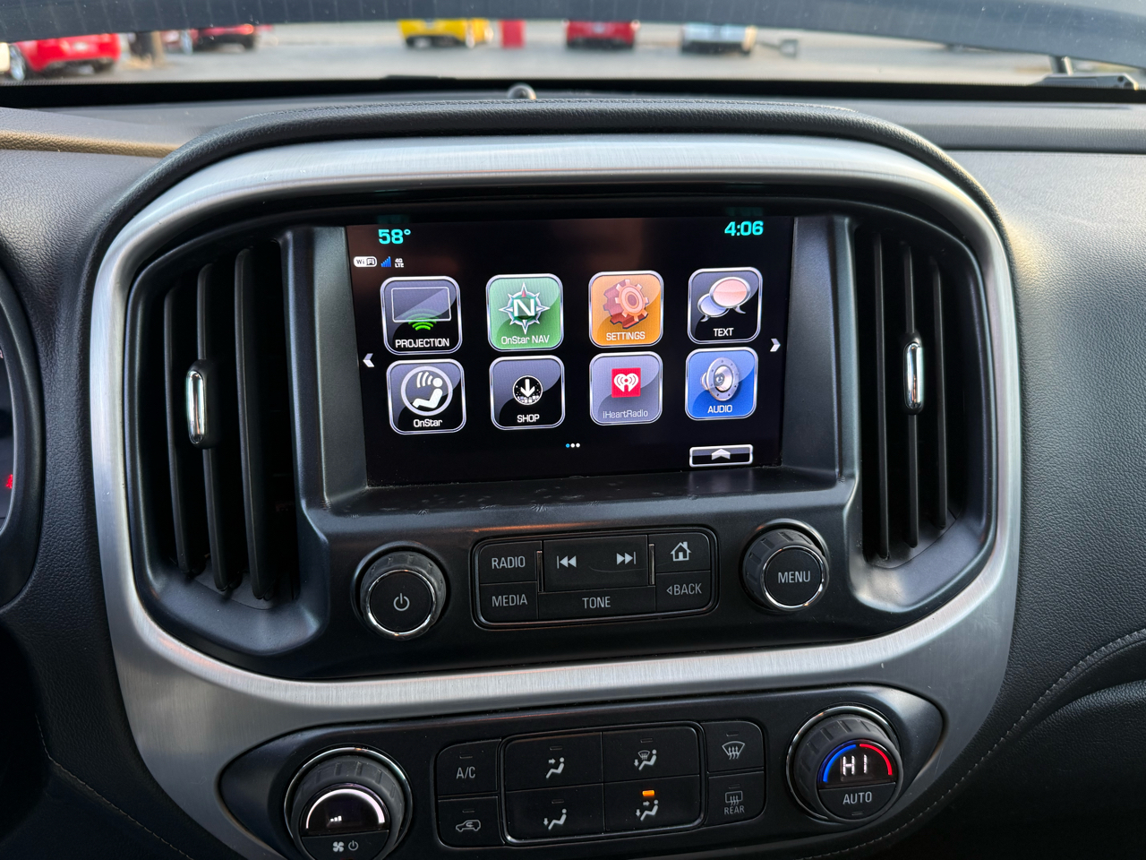 GMC Canyon 4WD Crew Cab 140.5" SLT 2017