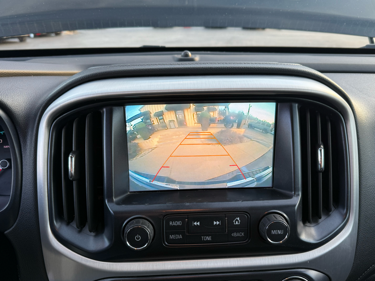 GMC Canyon 4WD Crew Cab 140.5" SLT 2017