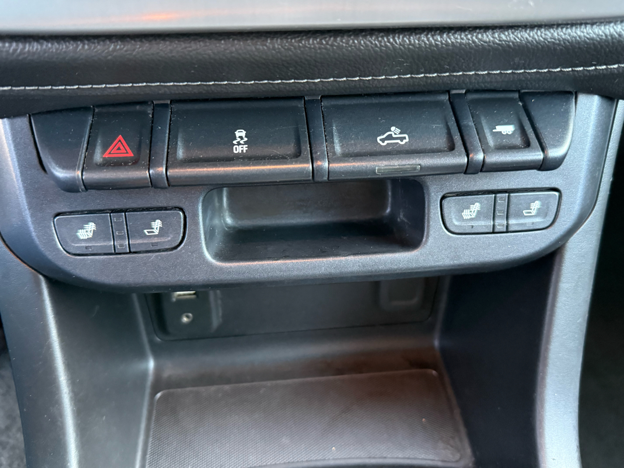 GMC Canyon 4WD Crew Cab 140.5" SLT 2017