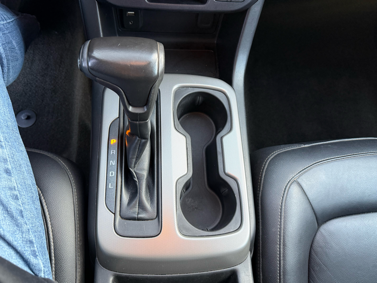 GMC Canyon 4WD Crew Cab 140.5" SLT 2017