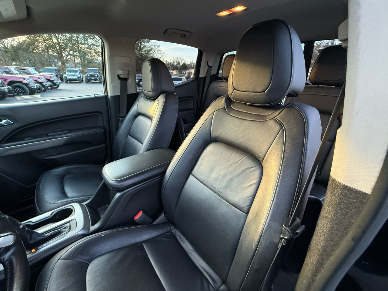 GMC Canyon 4WD Crew Cab 140.5" SLT 2017