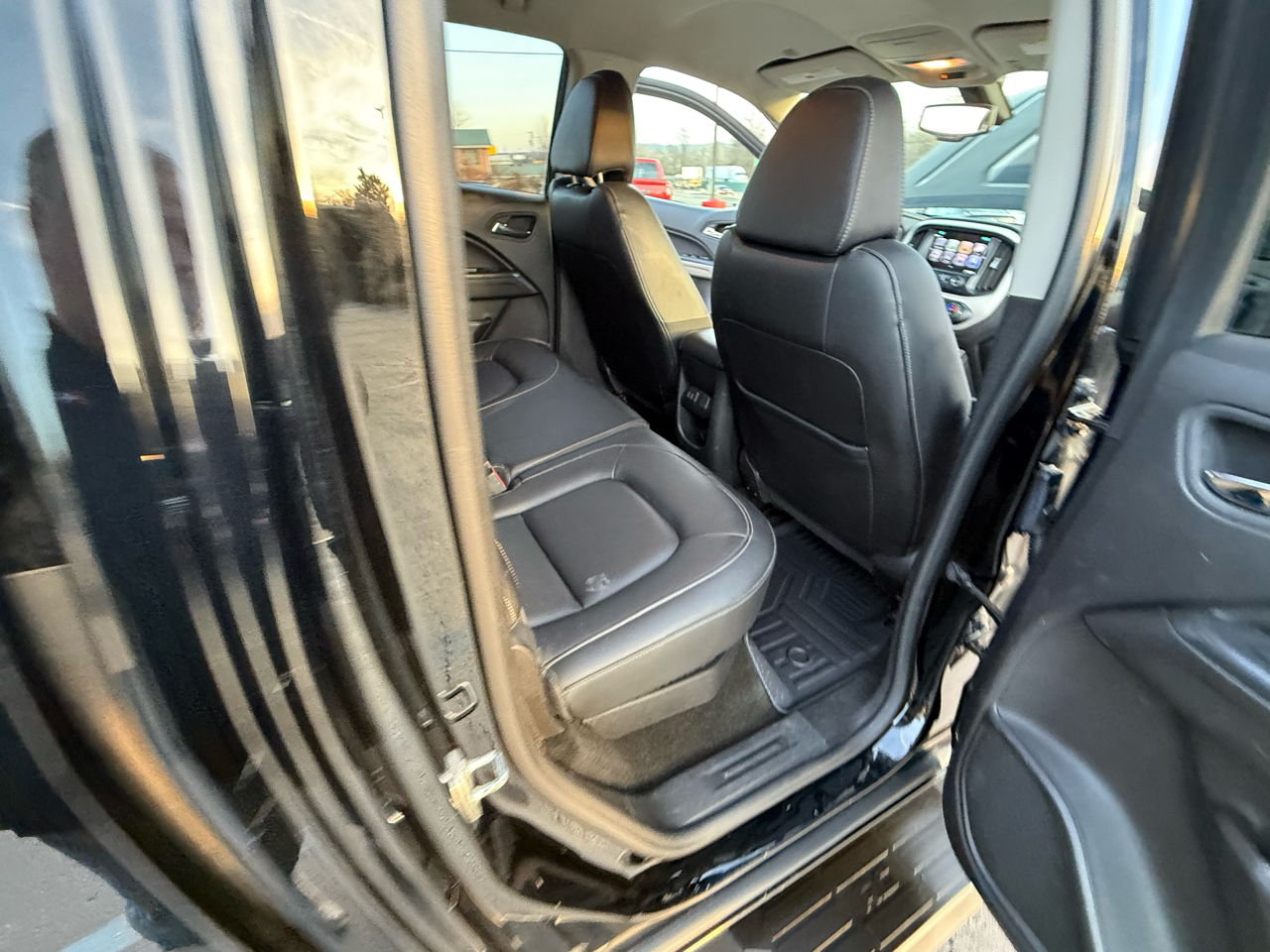 GMC Canyon 4WD Crew Cab 140.5" SLT 2017