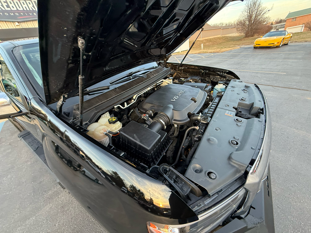 GMC Canyon 4WD Crew Cab 140.5" SLT 2017