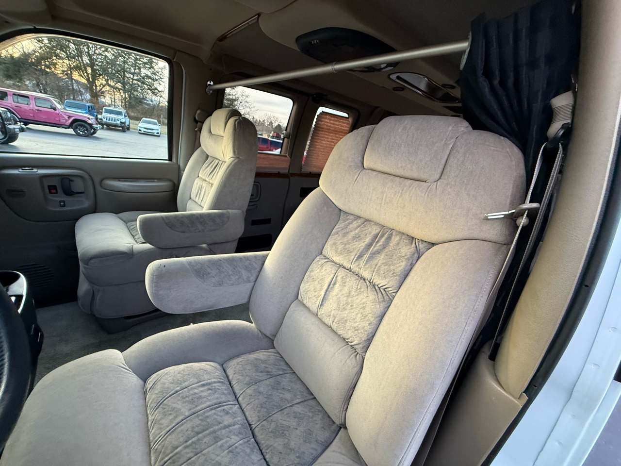 Chevrolet Conversion Van  2002