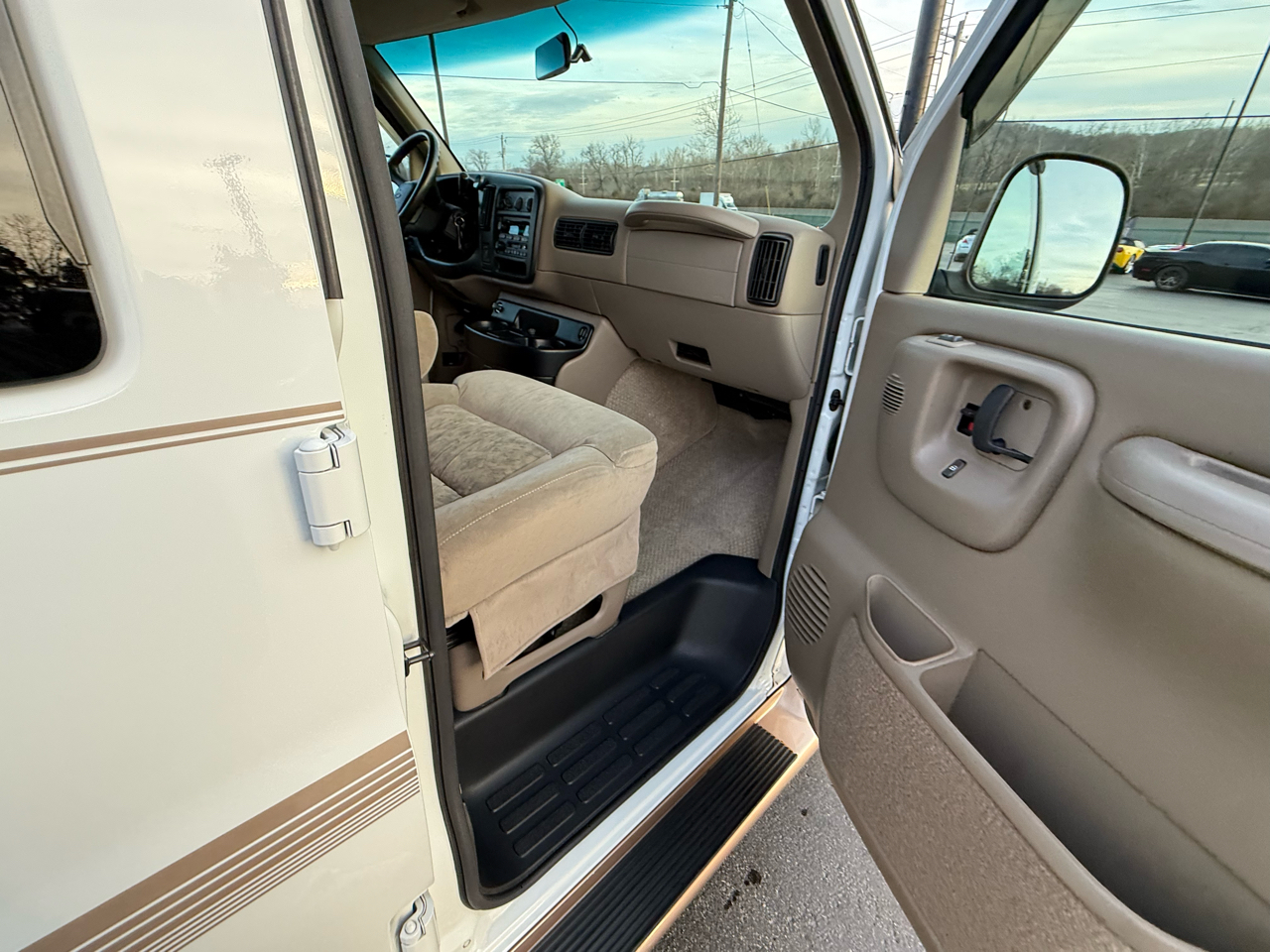 Chevrolet Conversion Van  2002