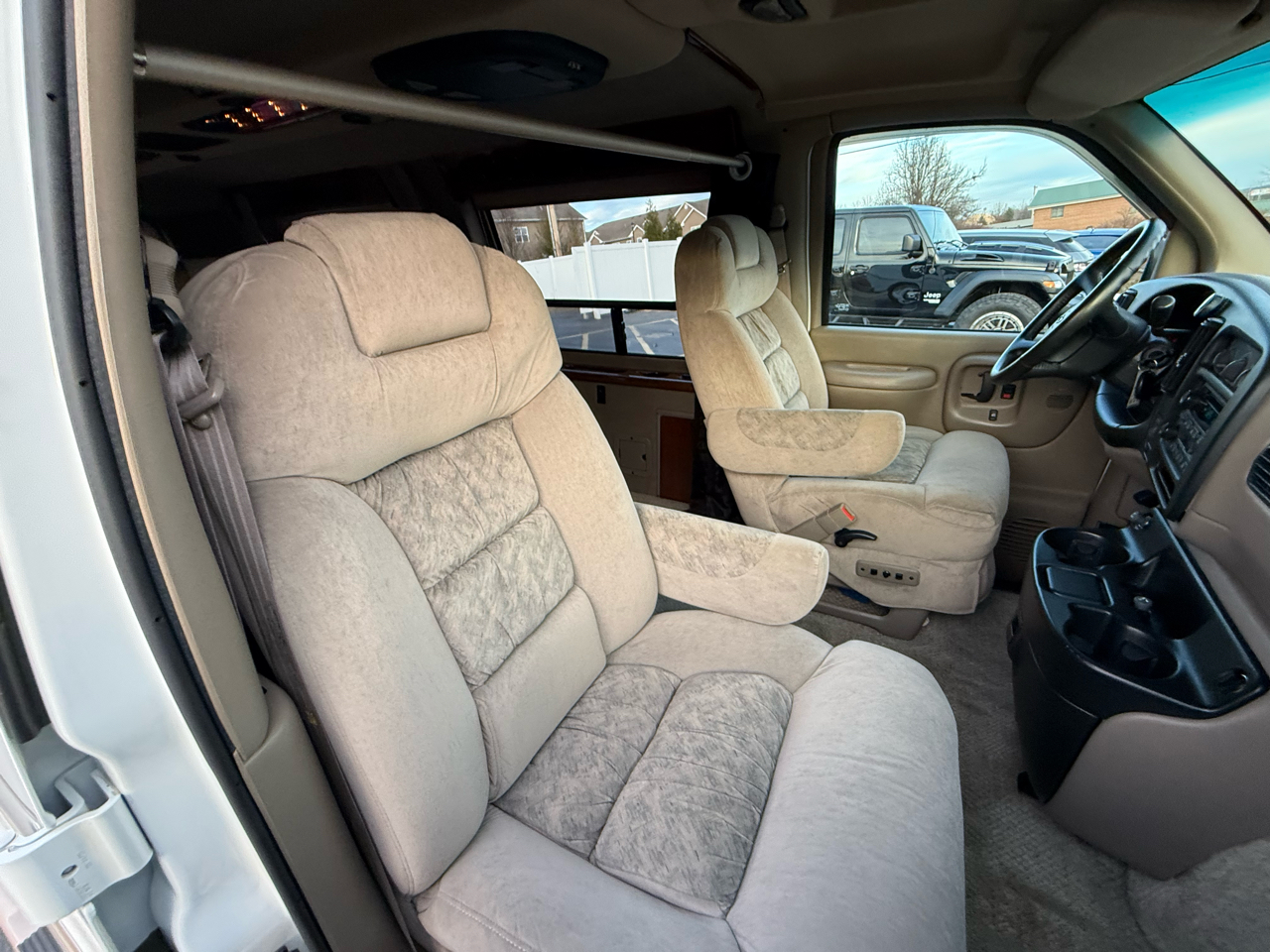 Chevrolet Conversion Van  2002