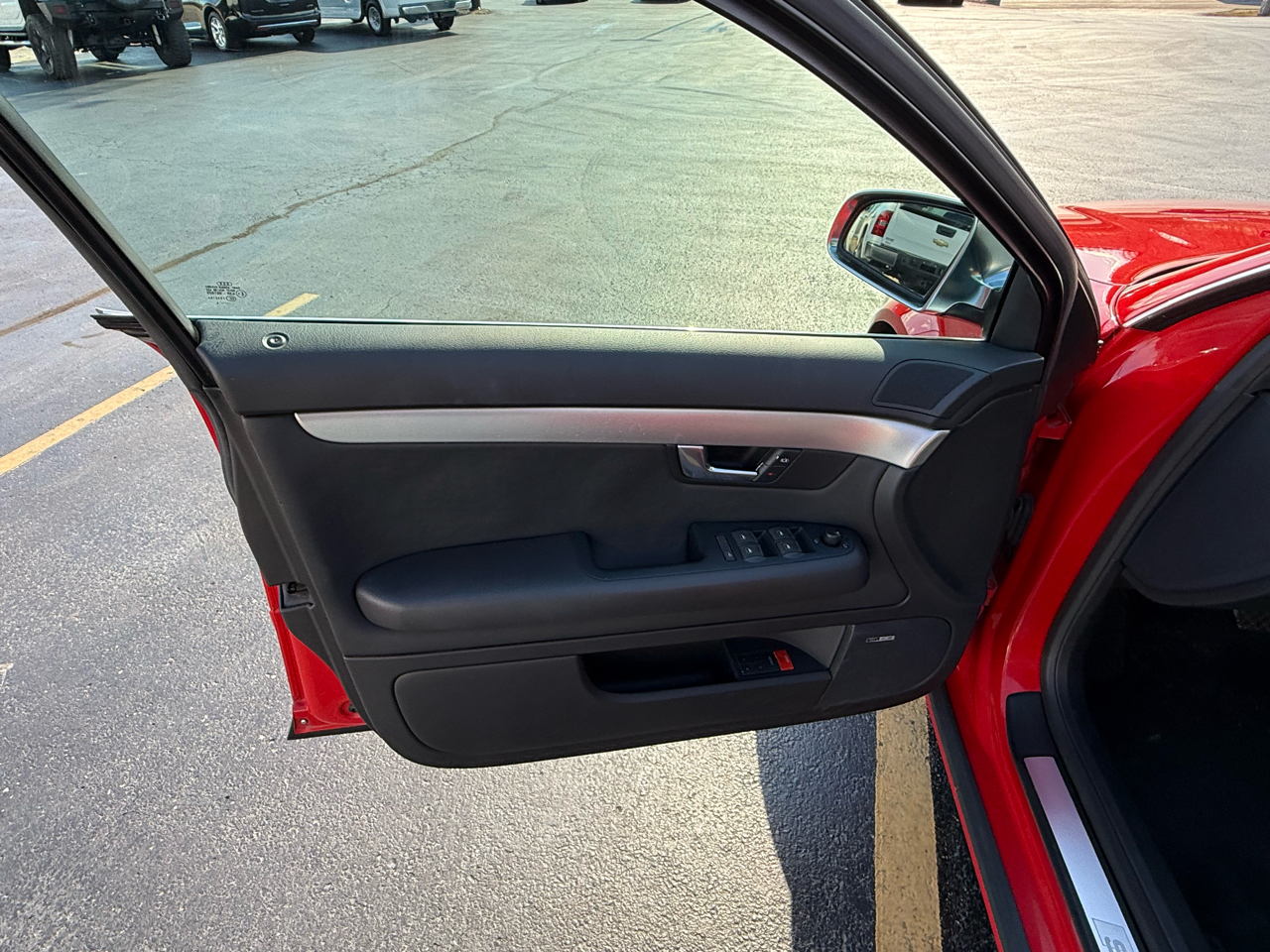 Audi S4 quattro 2004