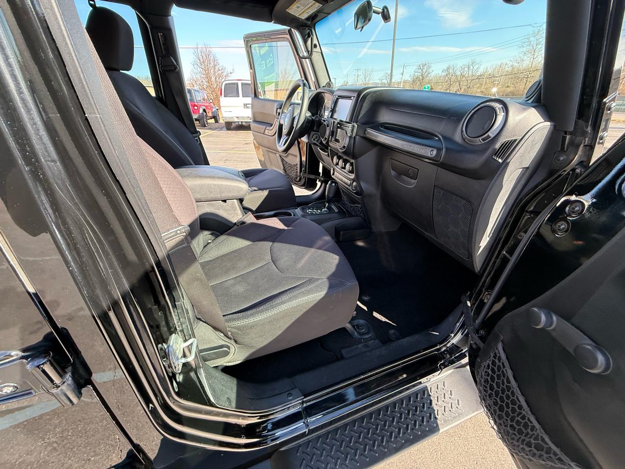 Jeep Wrangler Unlimited 4WD 4dr Sport 2014