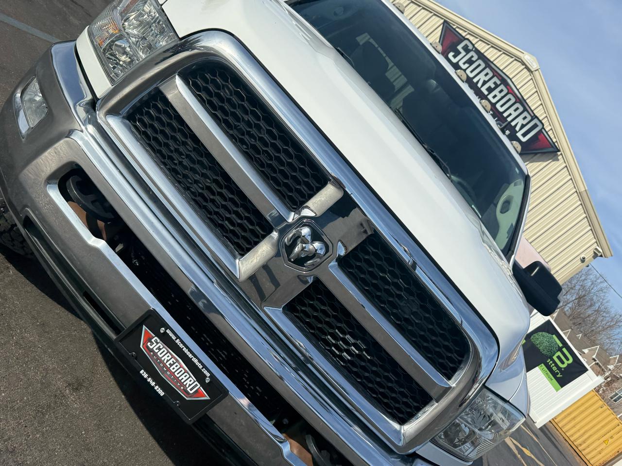 RAM 3500 SLT 4x4 Reg Cab 8' Box 2018