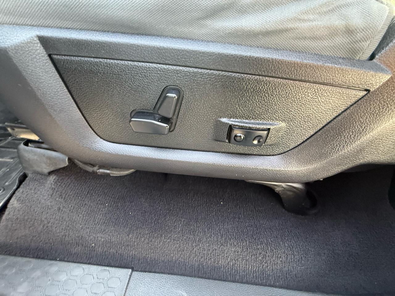 RAM 3500 SLT 4x4 Reg Cab 8' Box 2018