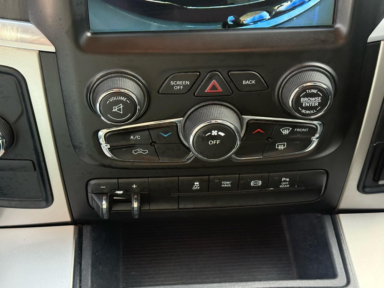 RAM 3500 SLT 4x4 Reg Cab 8' Box 2018