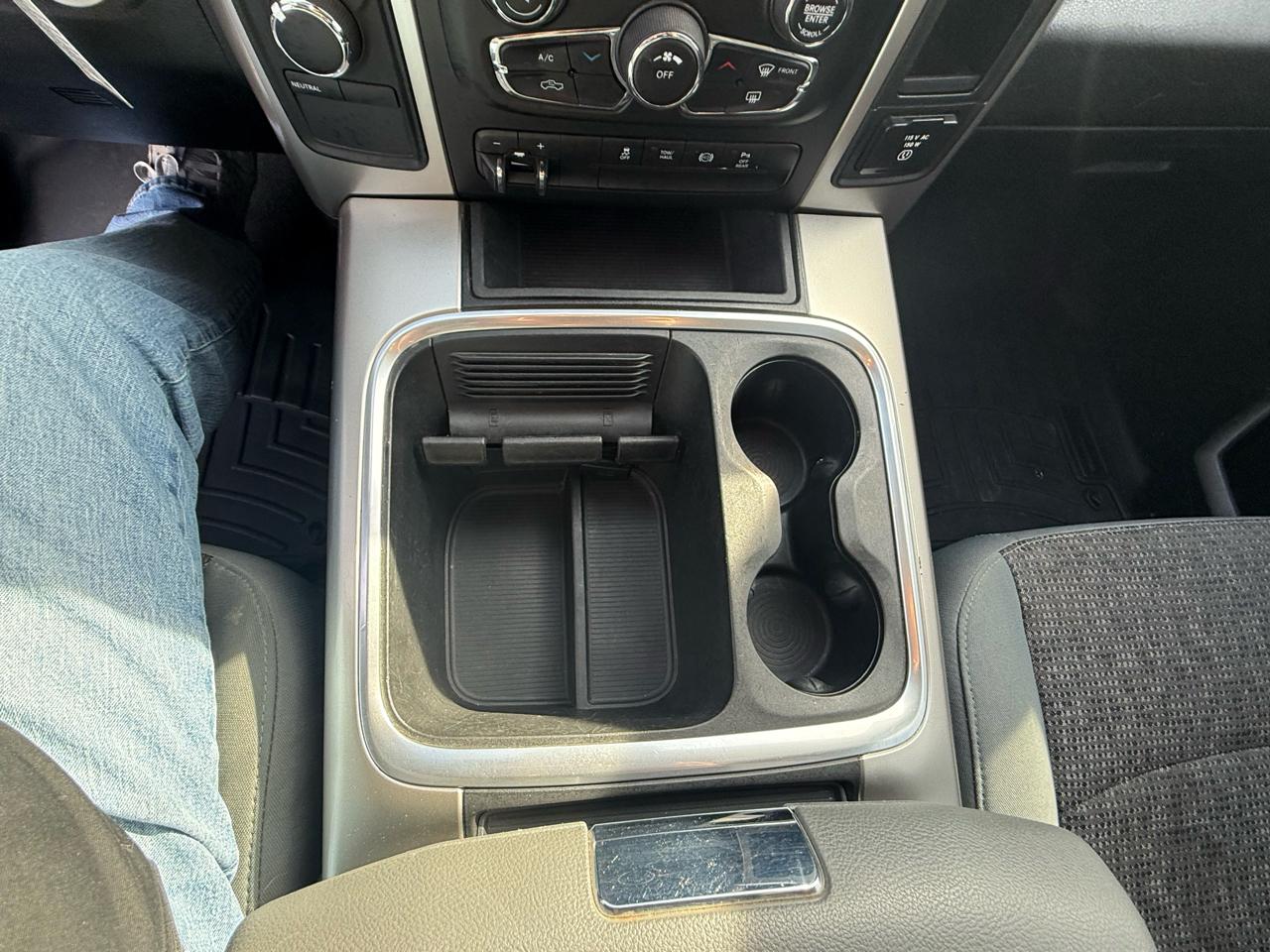 RAM 3500 SLT 4x4 Reg Cab 8' Box 2018