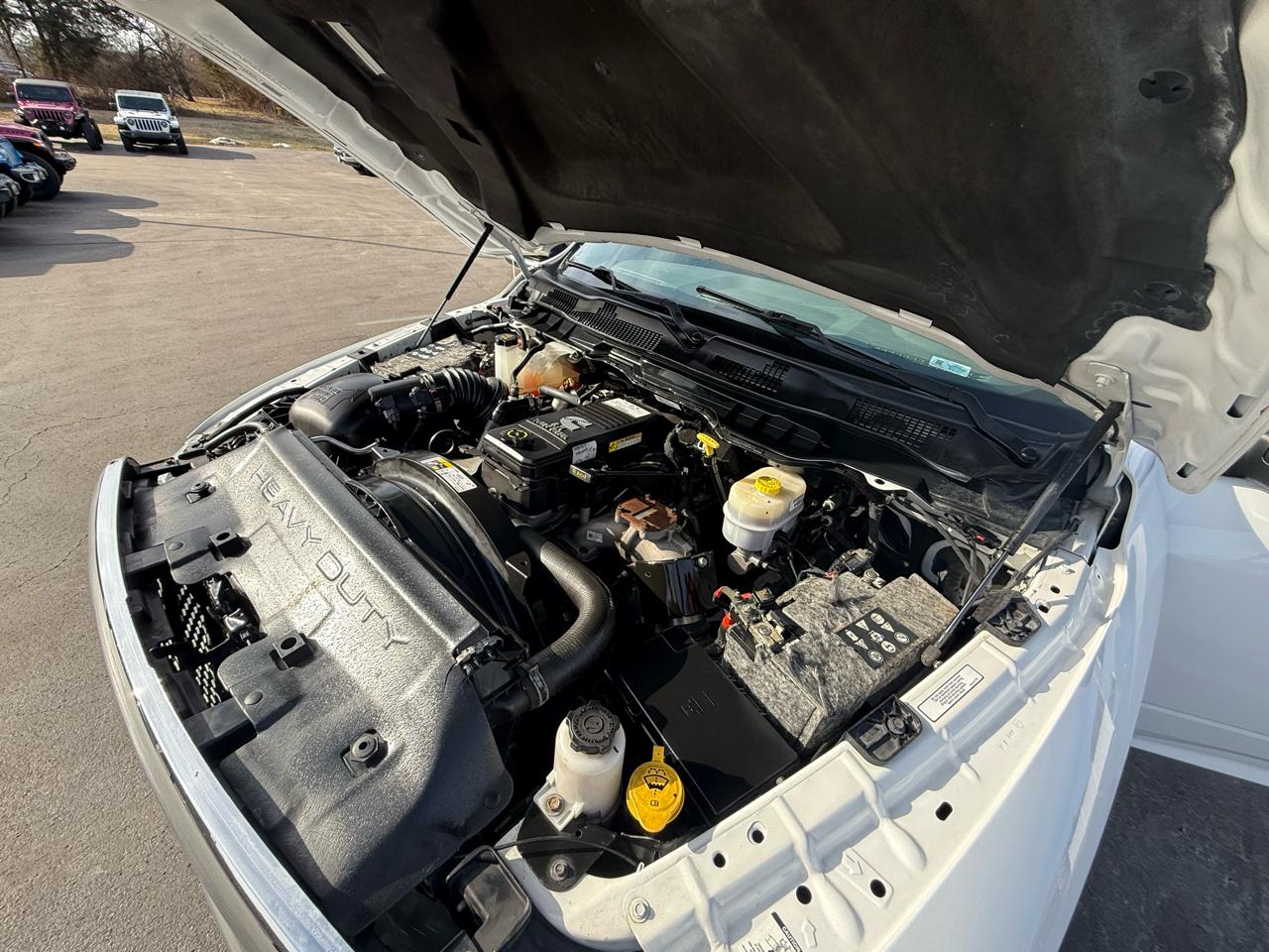 RAM 3500 SLT 4x4 Reg Cab 8' Box 2018