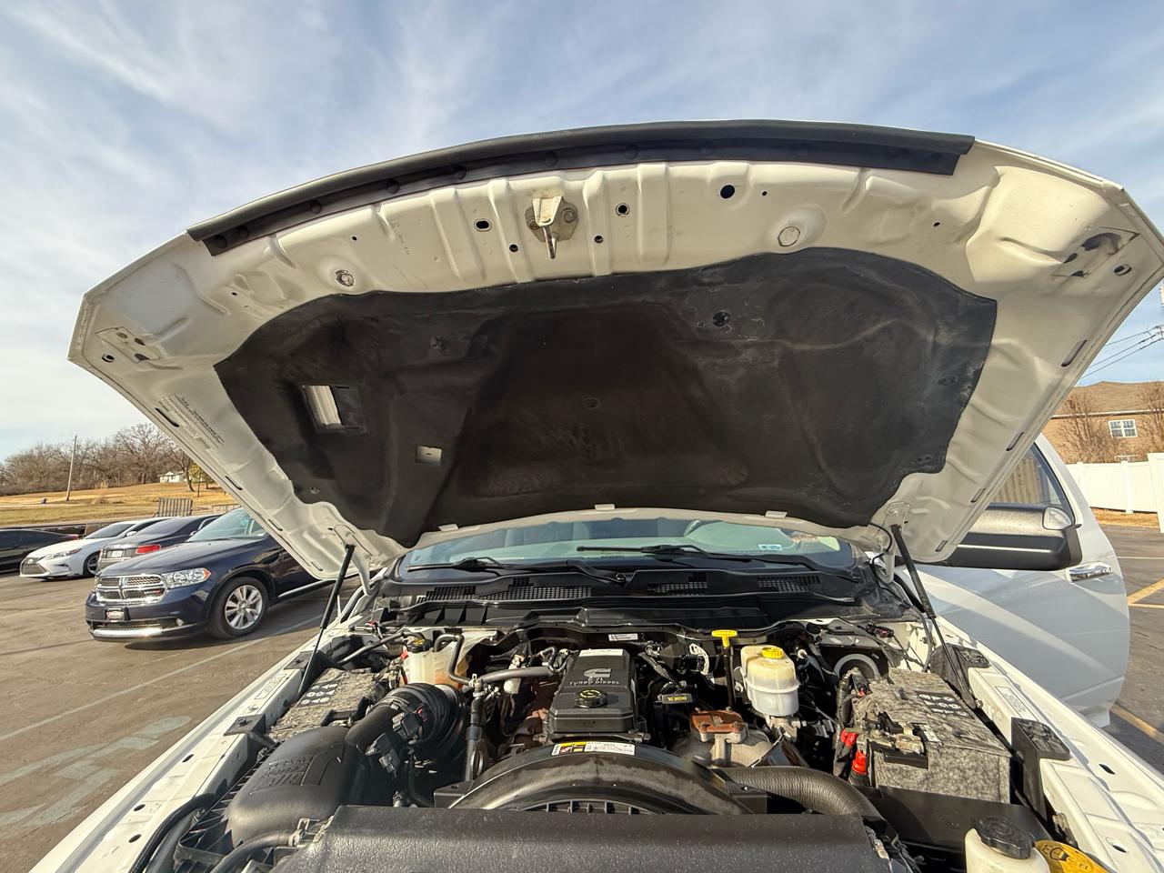 RAM 3500 SLT 4x4 Reg Cab 8' Box 2018