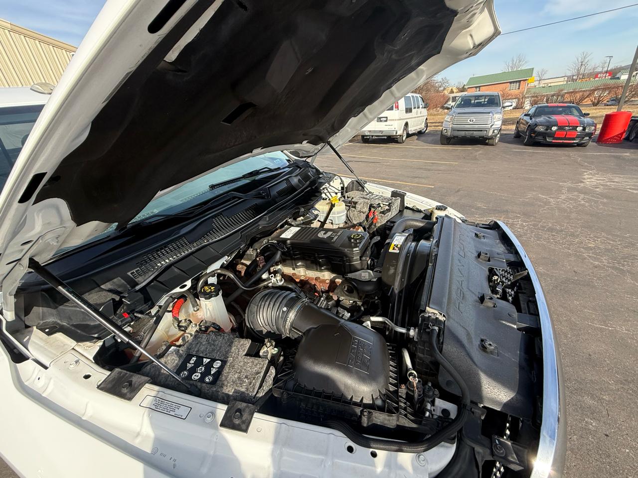 RAM 3500 SLT 4x4 Reg Cab 8' Box 2018