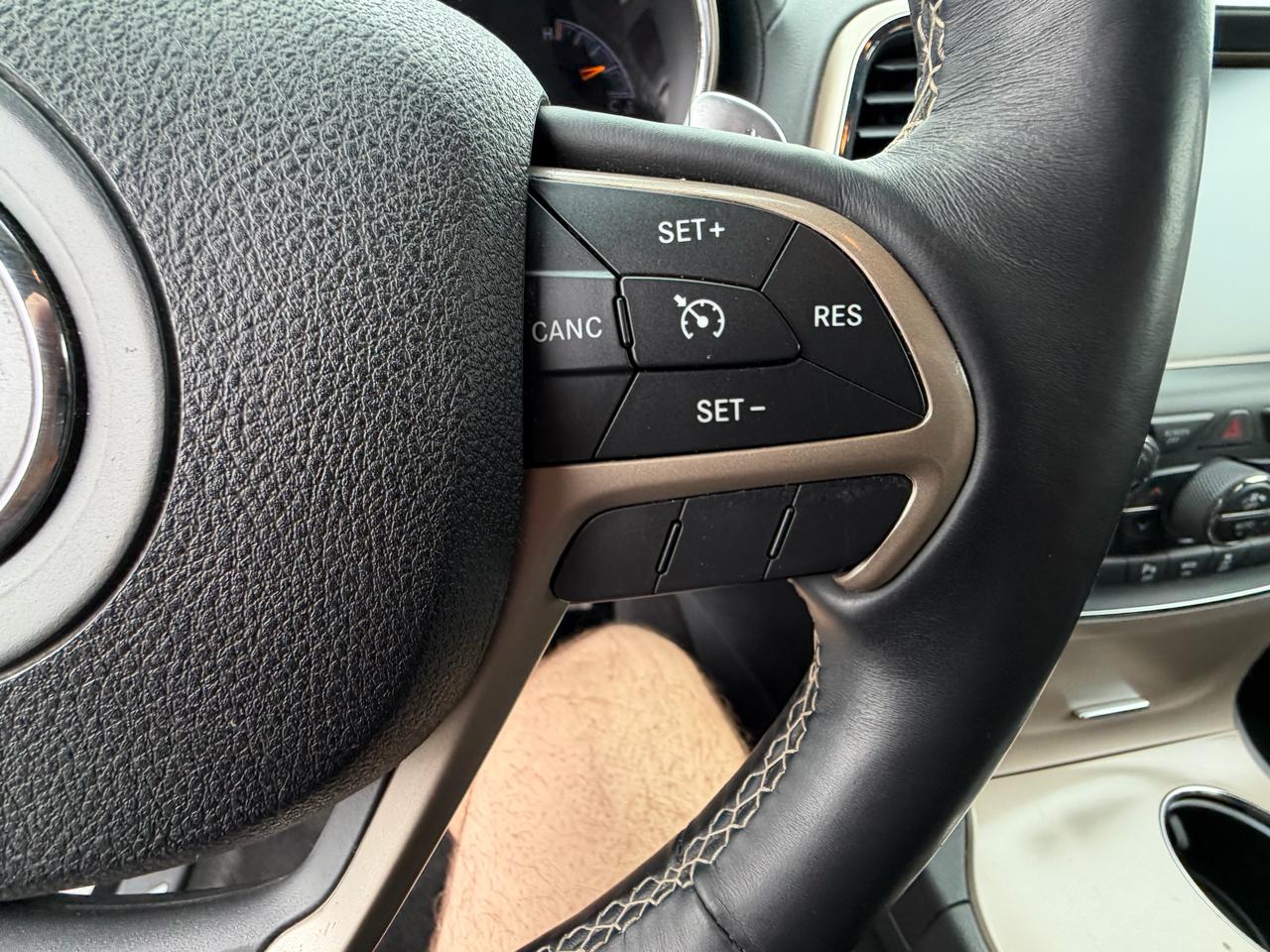 Jeep Grand Cherokee 4WD 4dr Overland 2015