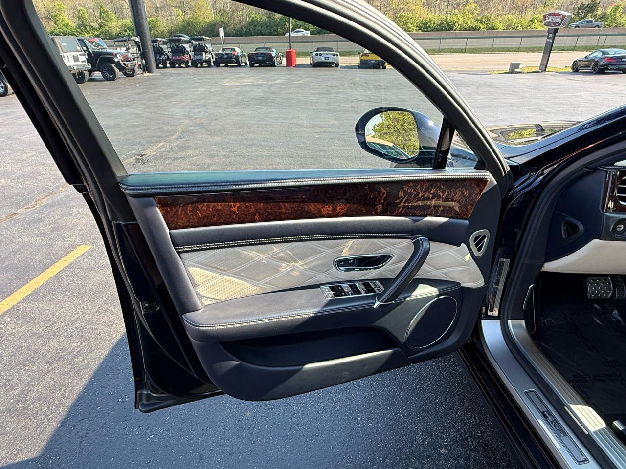 Bentley Flying Spur  2016