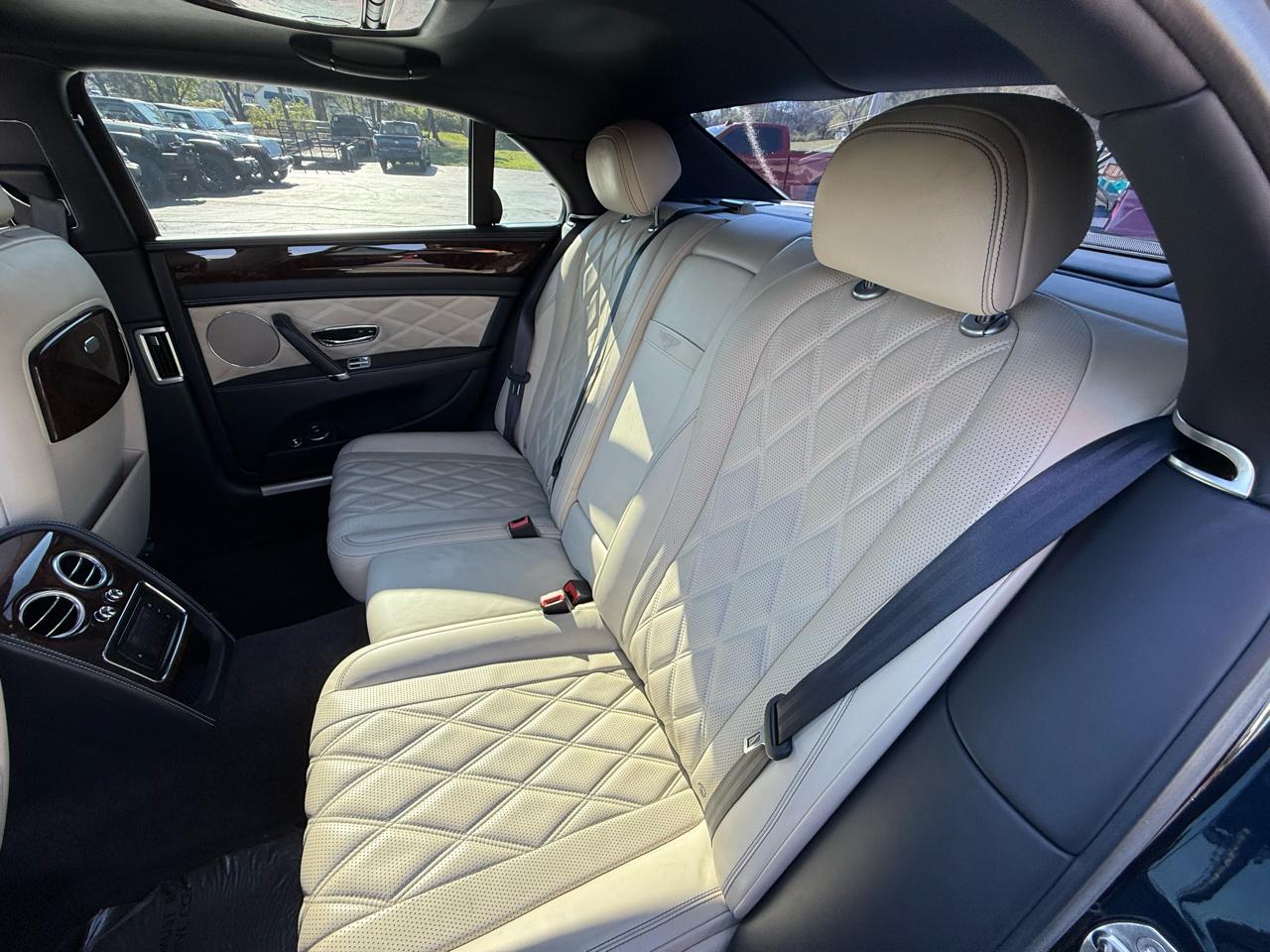 Bentley Flying Spur  2016