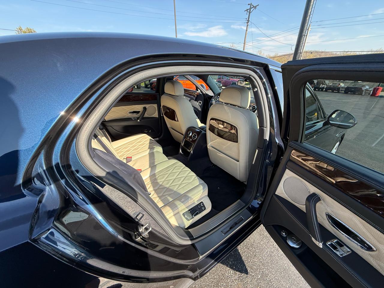 Bentley Flying Spur  2016