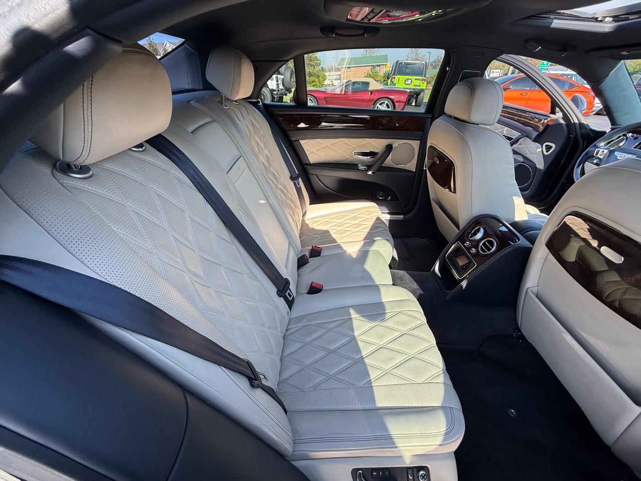 Bentley Flying Spur  2016