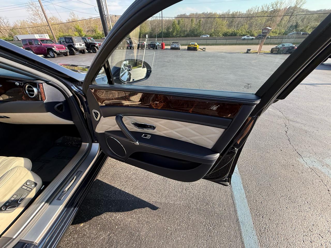 Bentley Flying Spur  2016