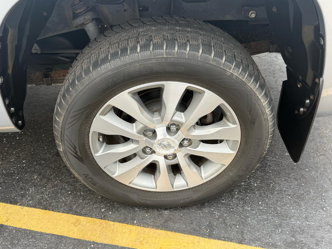 Toyota Tundra 4WD Truck Double Cab 5.7L V8 6-Spd AT LTD (Natl) 2016