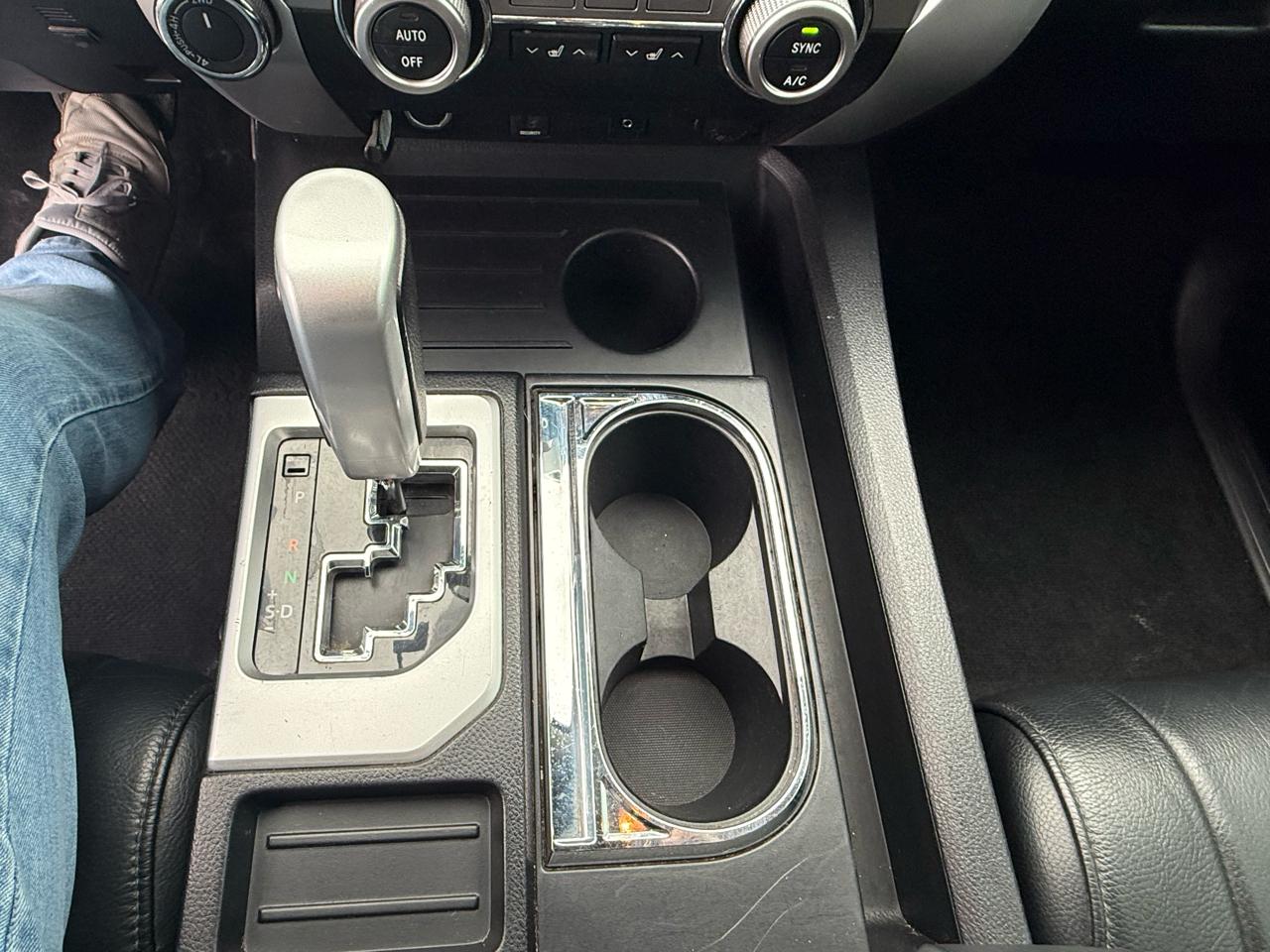 Toyota Tundra 4WD Truck Double Cab 5.7L V8 6-Spd AT LTD (Natl) 2016