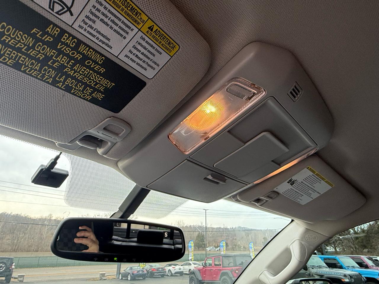 Toyota Tundra 4WD Truck Double Cab 5.7L V8 6-Spd AT LTD (Natl) 2016